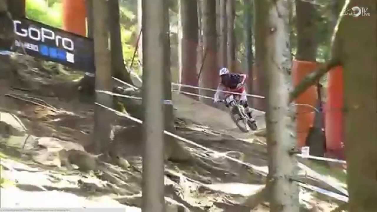 Aaron Gwin is on fire with no tire